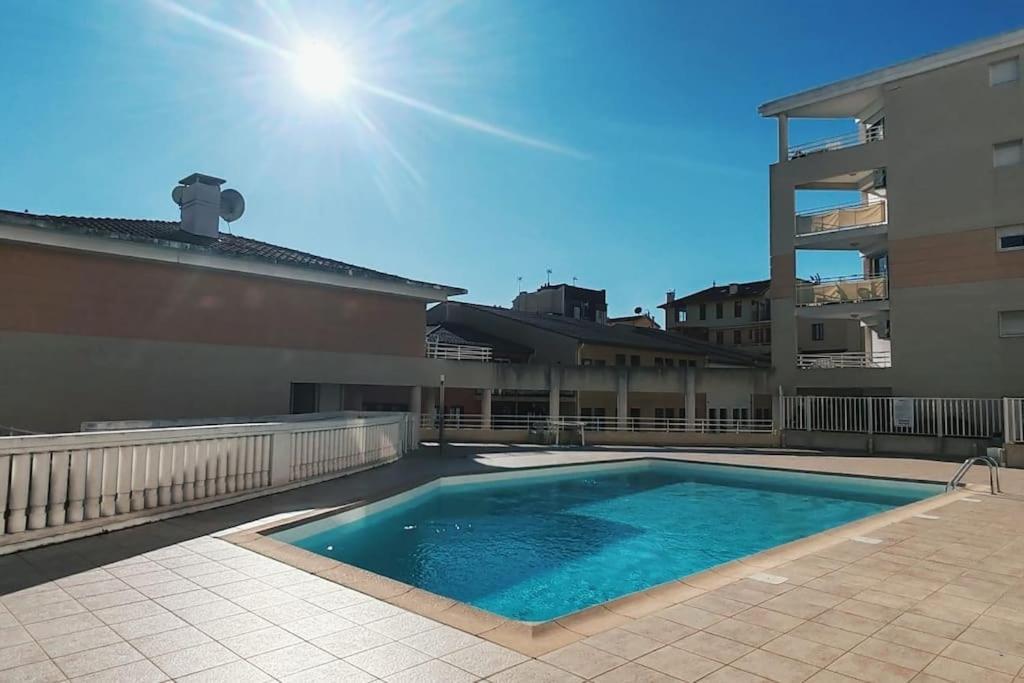 Charmant 2P, Piscine, Clim, A 5 Min De La Plage Vallauris Exterior photo